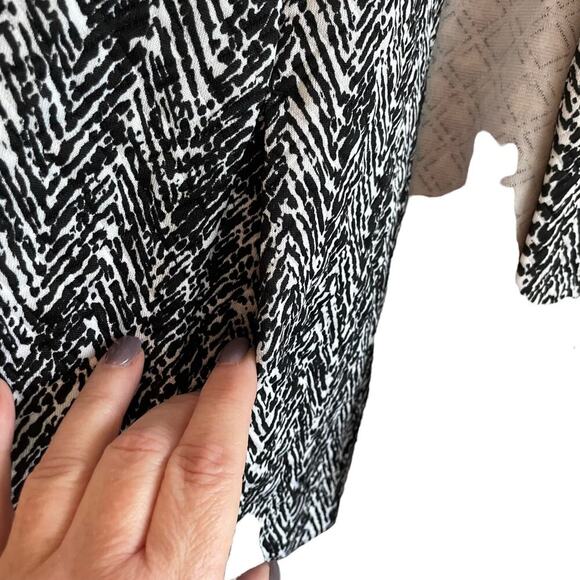 Chicos Women Jacket Size 4‎ Black White Abstract Open Front Capsule Workwear - Picture 5 of 9